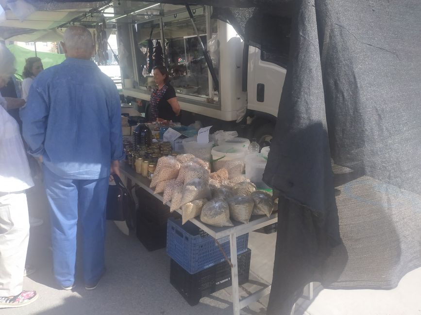 Wochenmarkt Bigues und Riells del Fai (Barcelona) (April 2024)