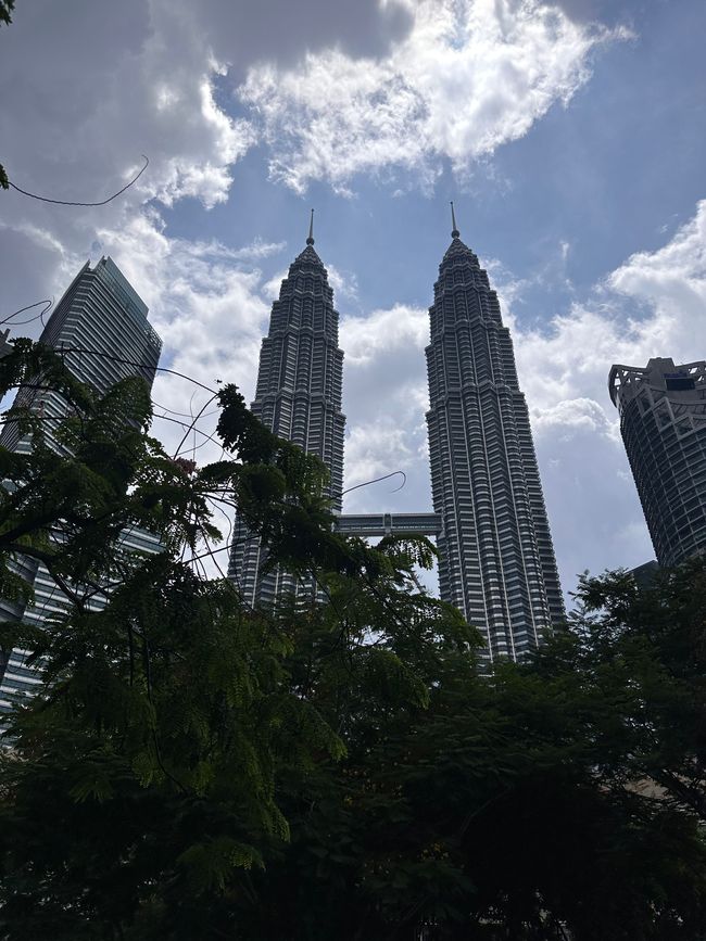 16 km through Kuala Lumpur: tears, sweat and gratitude