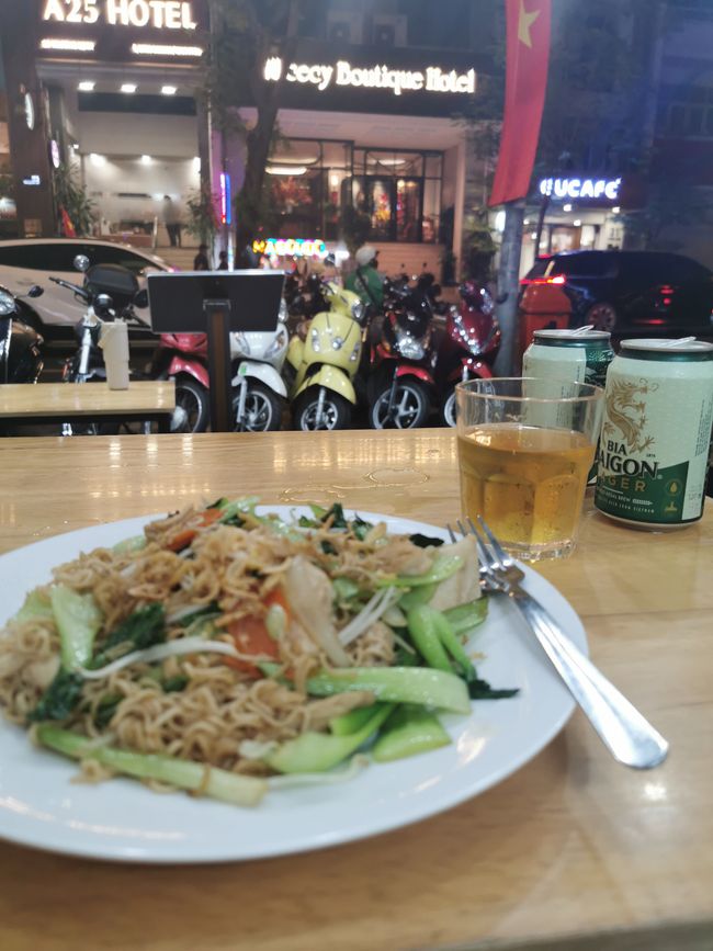 .. Aber nun endlich typisch vietnamesisch Futtern.. 