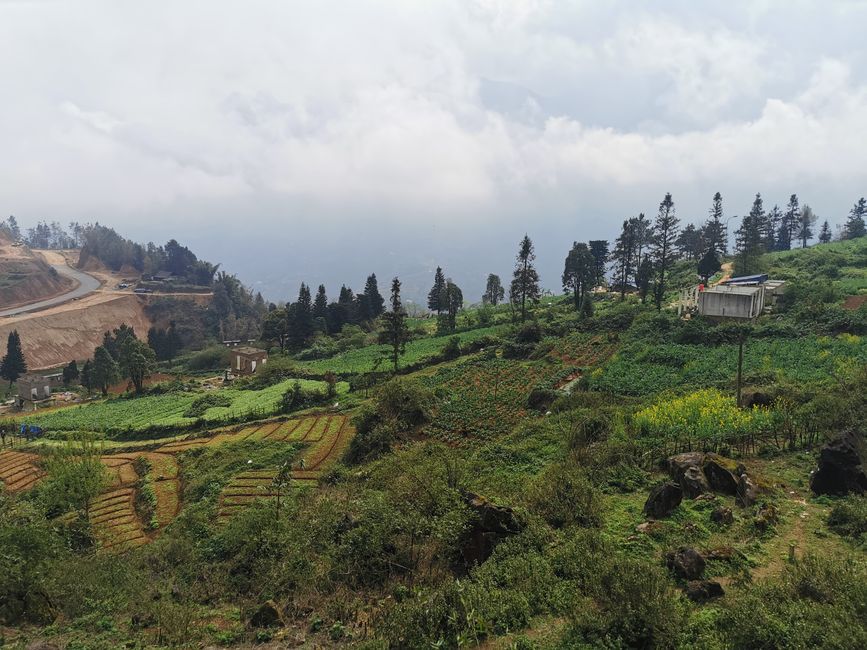 Hacia el norte montañoso hacia SaPa