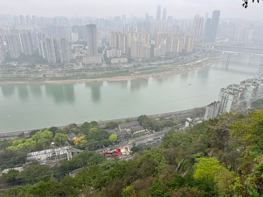 With the Bullet Trains 🚅
CHINA 🇨🇳 & JAPAN 🇯🇵 Discovering      
Part 3: Chongqing