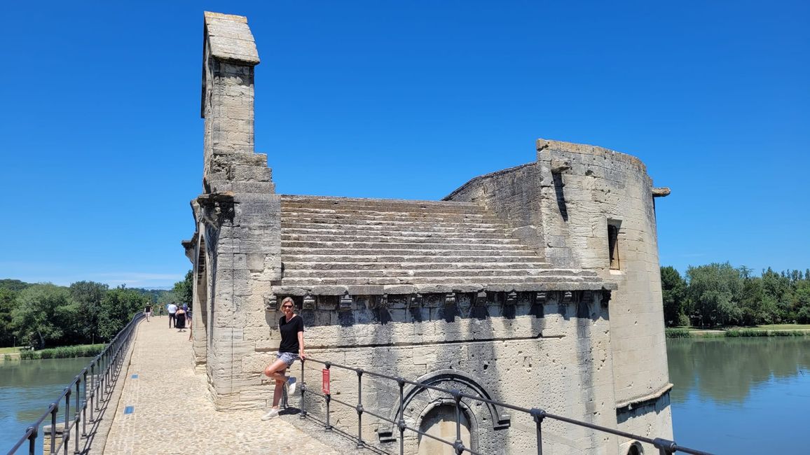 "Sur le pont d'Avignon"
