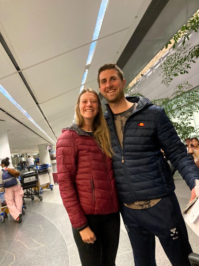 Reencuentro en el Aeropuerto de San Francisco