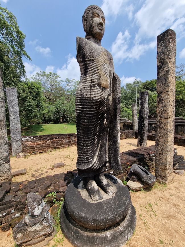Polonnaruwa - 1000 años de historia y algo aprendido.