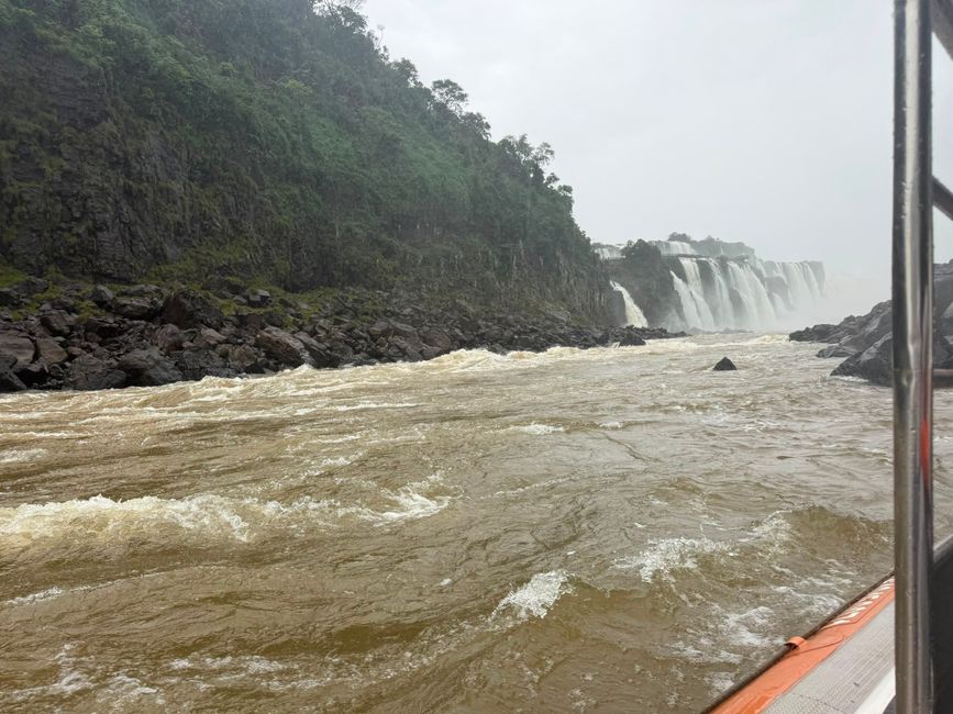 Arrivo alle cascate dell'Iguazú