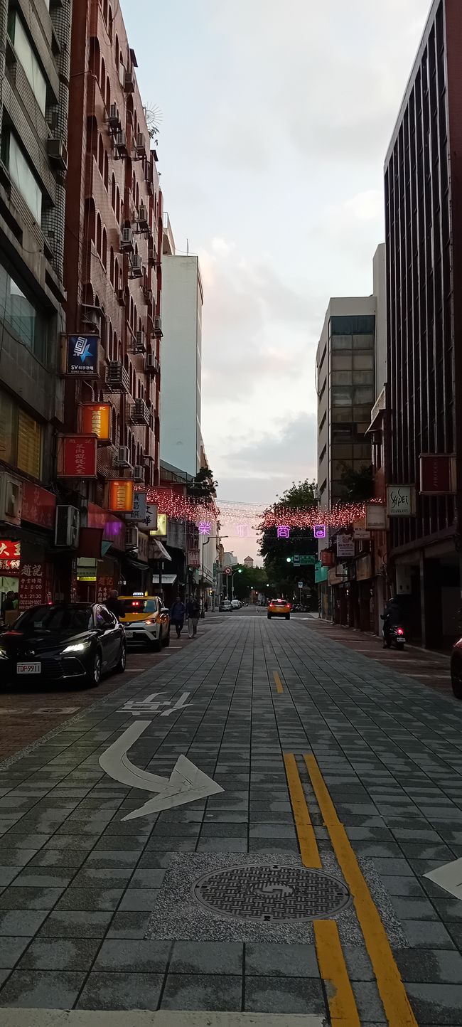 Taipei / Chianti Kai - Sala Conmemorativa Shek / Plaza de la Paz