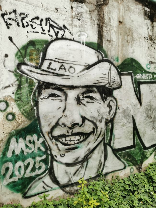 ... et jolis graffitis ...