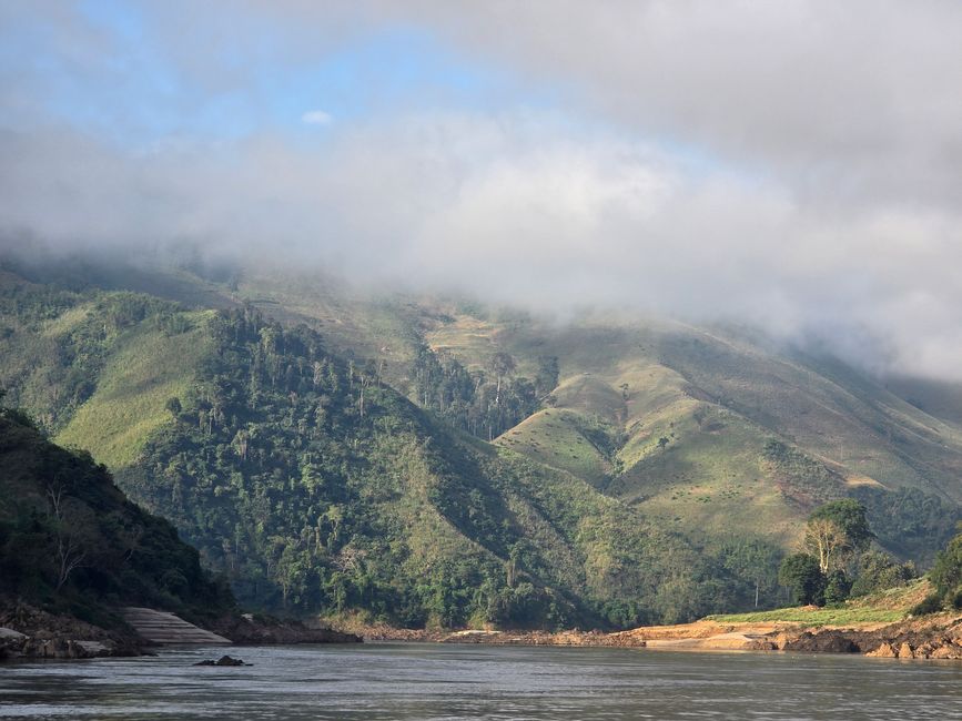Auf dem Mekong von Luang Prabang nach Ban Houayxay