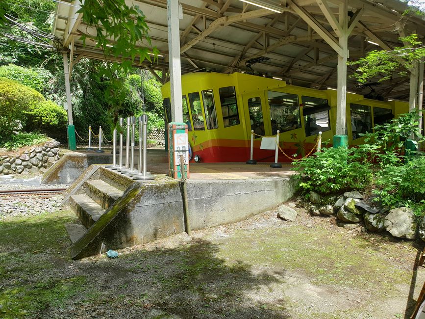 Die steilste Standseilbahn Japans (über 30°)