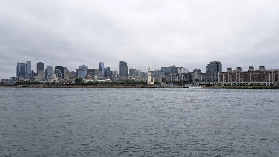 Harbourfront Montréal bei Regen