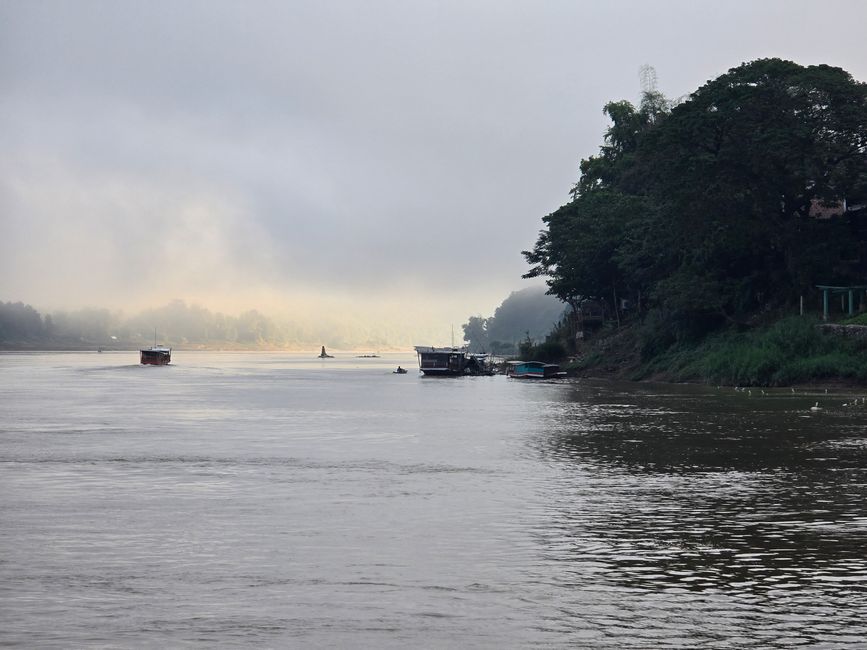 Auf dem Mekong von Luang Prabang nach Ban Houayxay