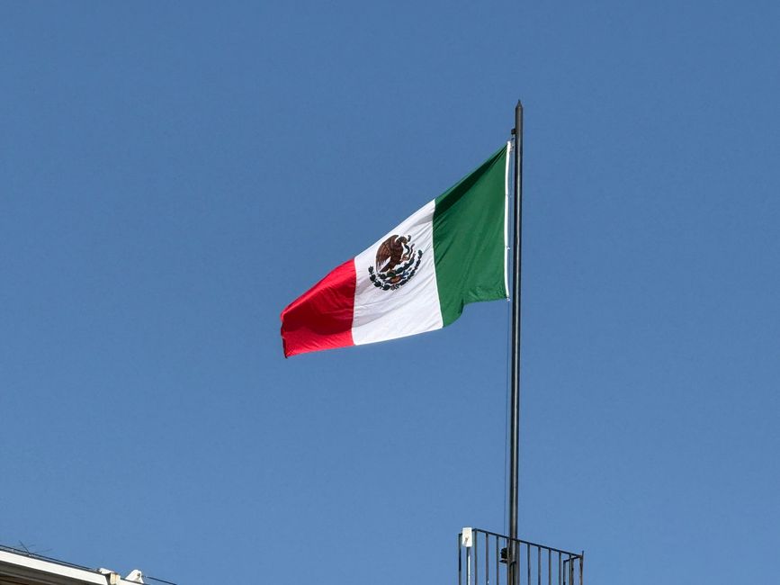 ¡Viva los Estados Unidos Mexicanos!