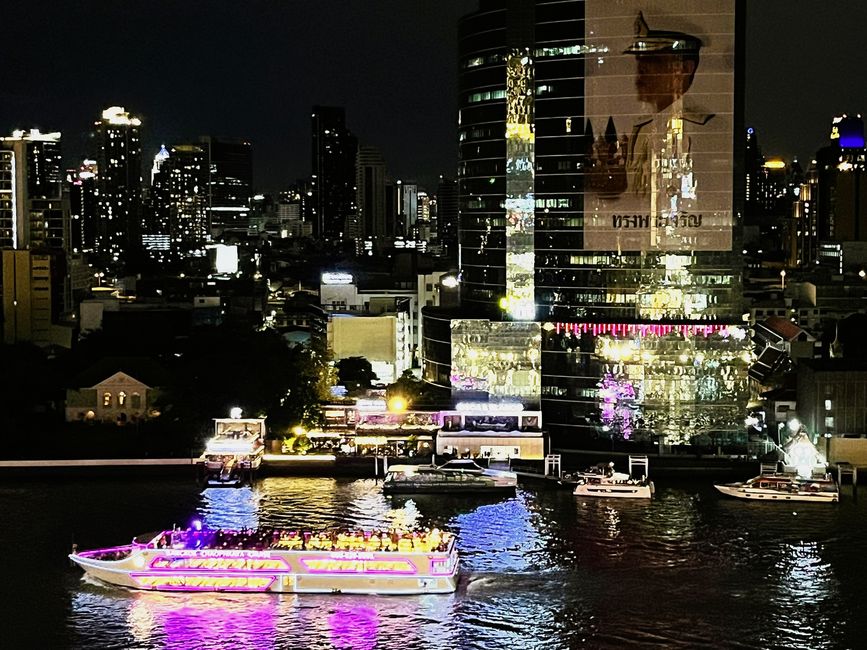 Blick vom Iconsiam-Einkaufszentrum
