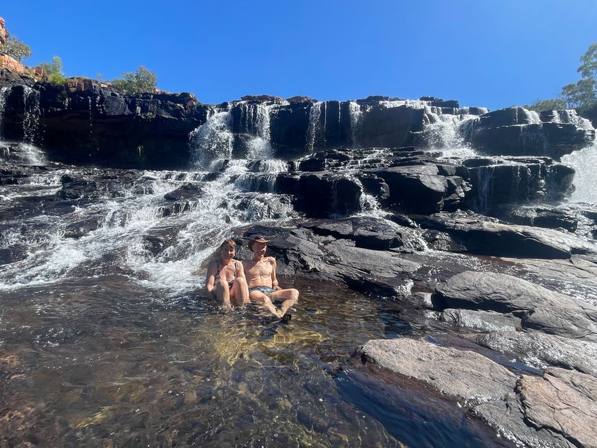 Badewanne im Wasserfall