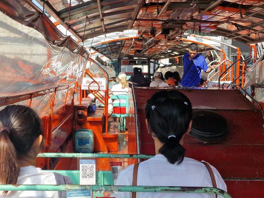 Bootfahren auf dem Khlong, das geht immer.