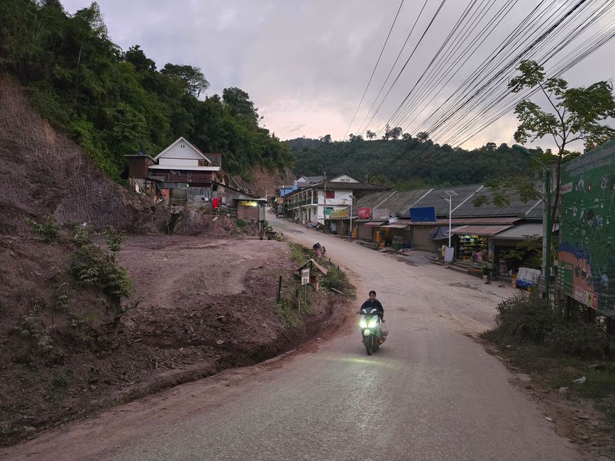 Auf dem Mekong von Luang Prabang nach Ban Houayxay