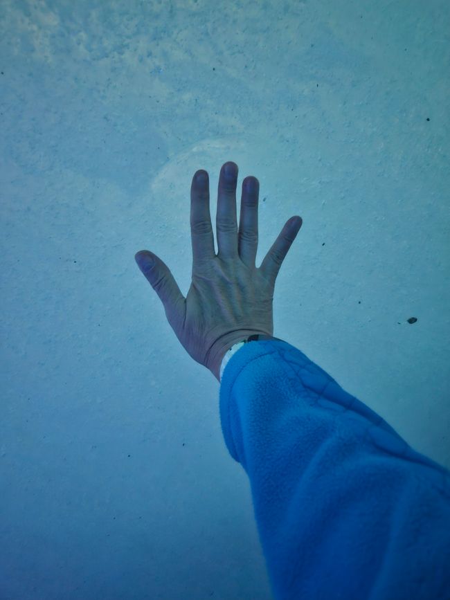 Im Inneren der Eisgrotte