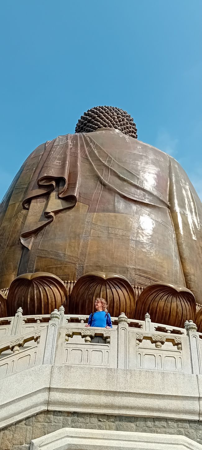 Buddha di Tian Tan