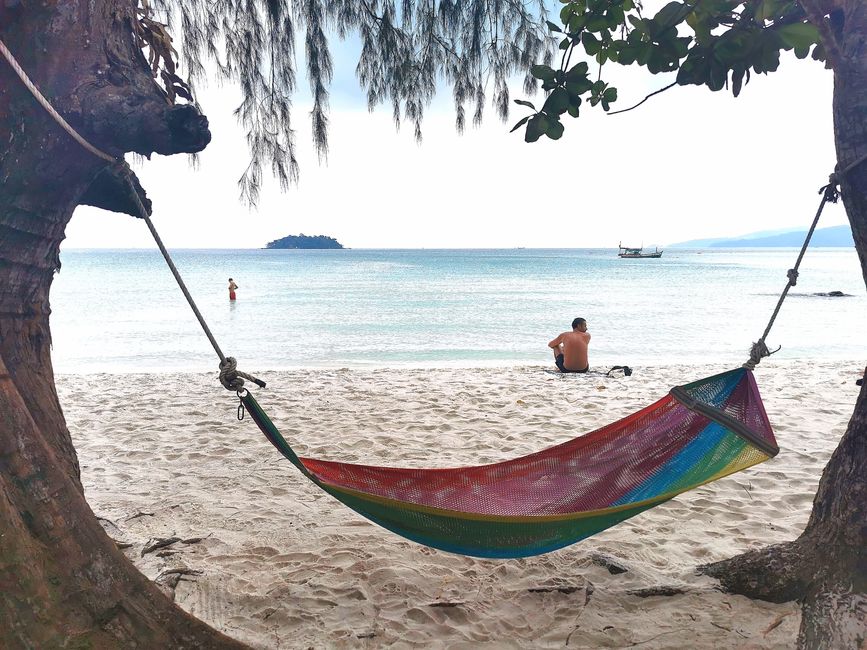 Durchaus ein Symbolbild für die Zeit auf Koh Rong ... eine Zeit der sinnbildlichen Hängematte ...