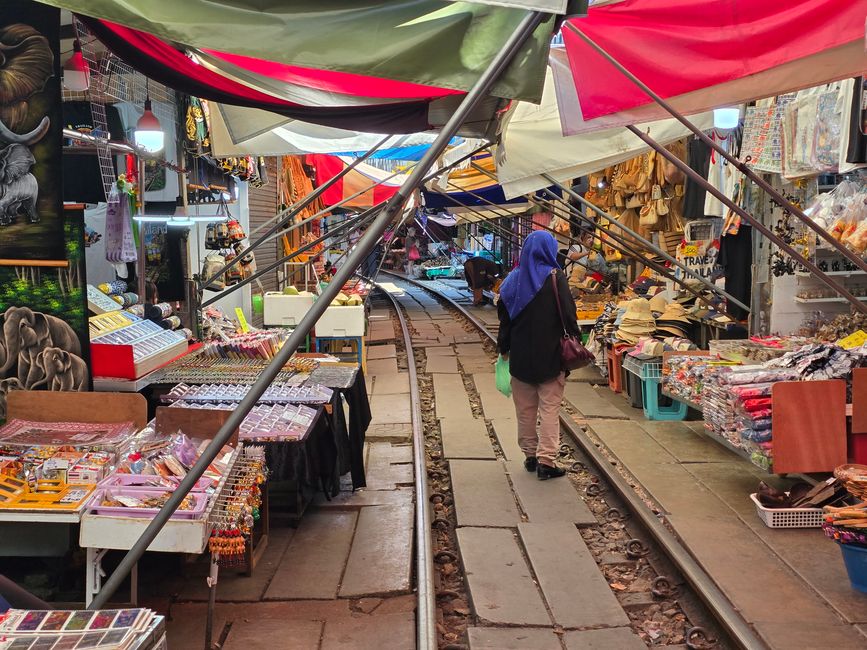 Amphawa!