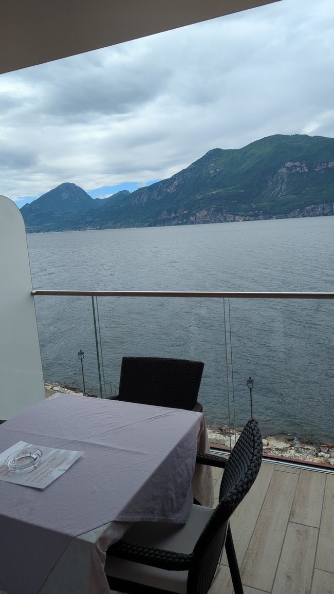 Day 11: exhausting 200 kilometers of rain to Lake Garda