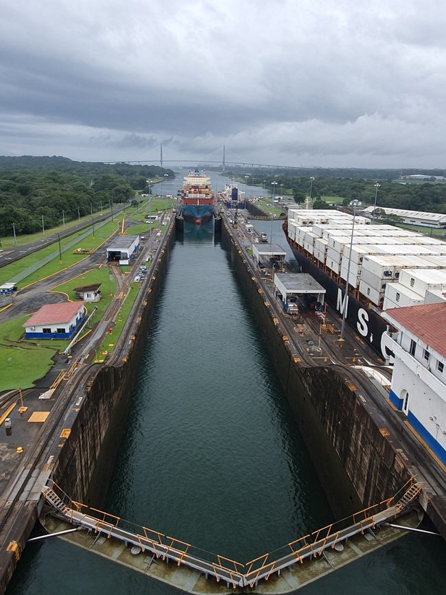 18. Tag Durchfahrt Panama Kanal 12.12.2025