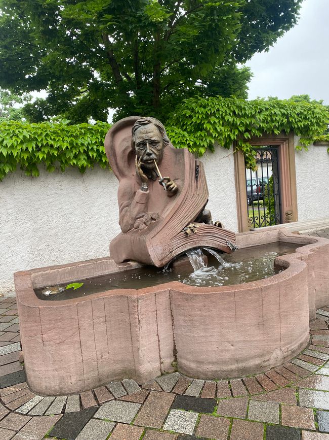 Denkmal für einen Schriftsteller und Ehrenbürger von Oberkirch: Herr Ganter