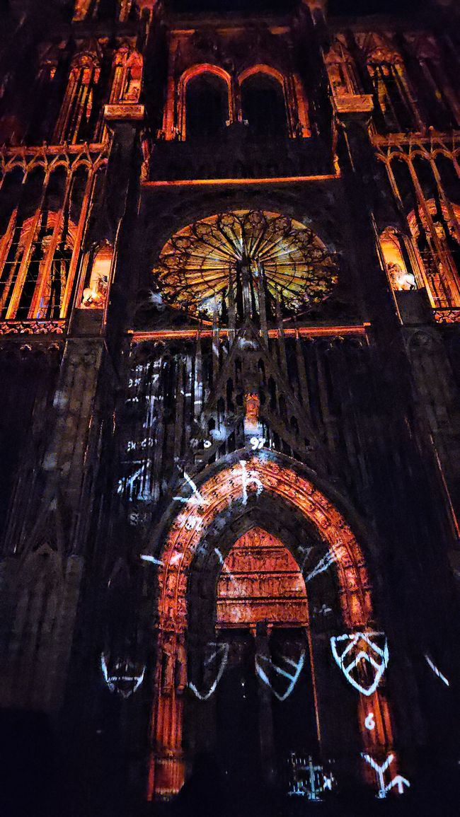 2026 - August - Lichtshow am Straßburger Münster