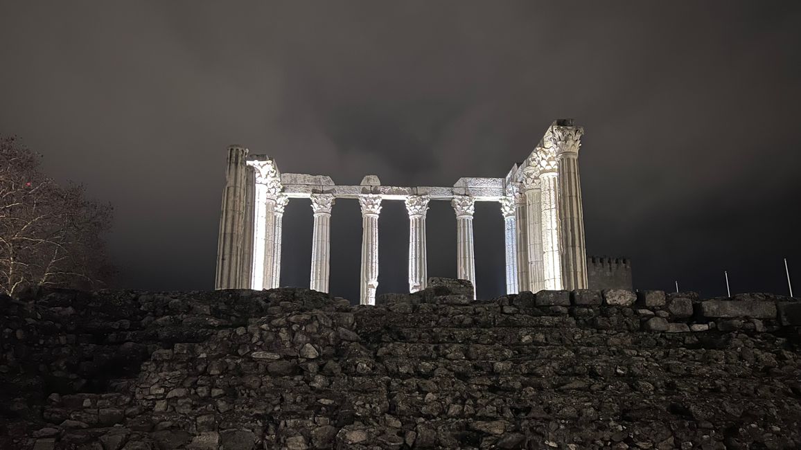 Evora