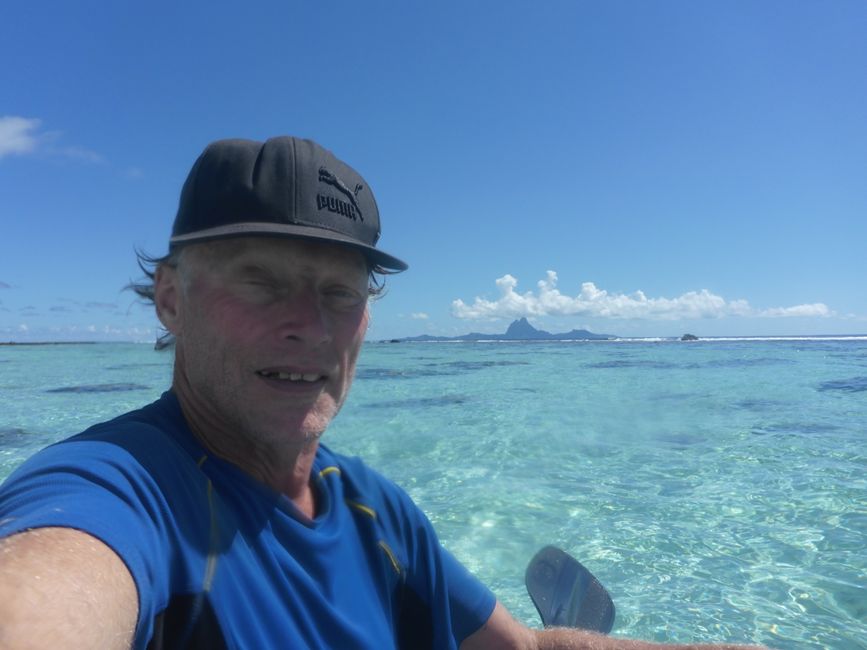 Entlang der Nordseite des Motu