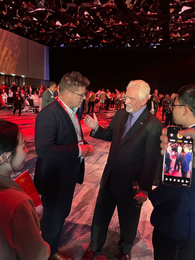 Ein Foto und ein persönliches Gespräch mit Dr. Ivan Misner