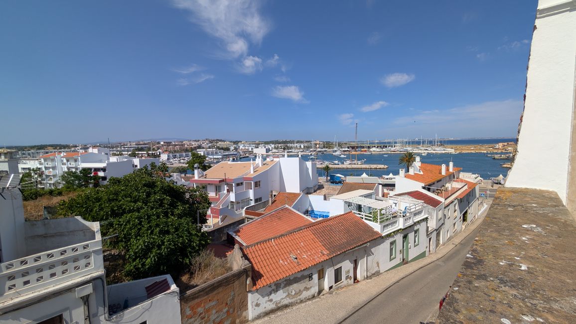 Flug nach Faro und mit dem Bus weiter nach Lagos