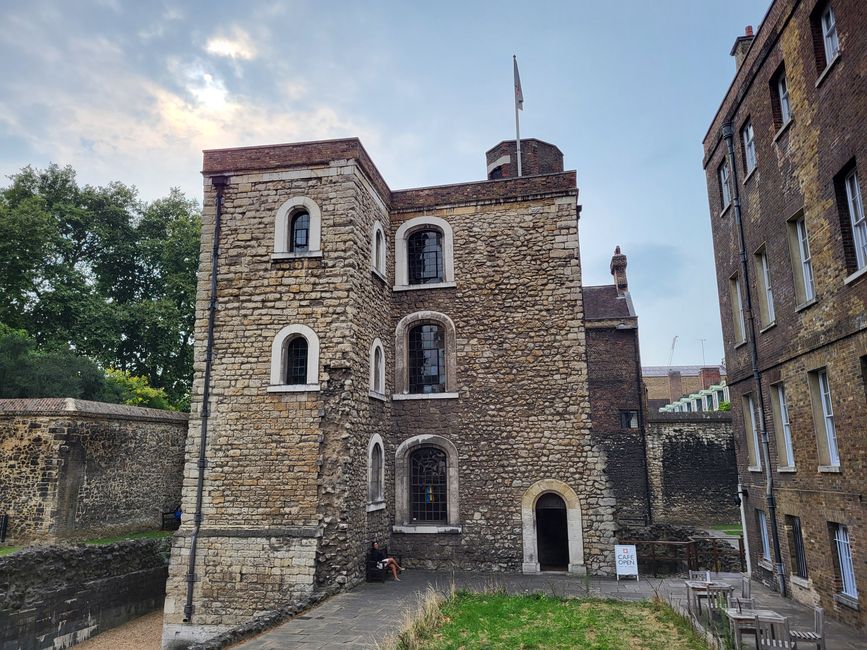 Jewel Tower