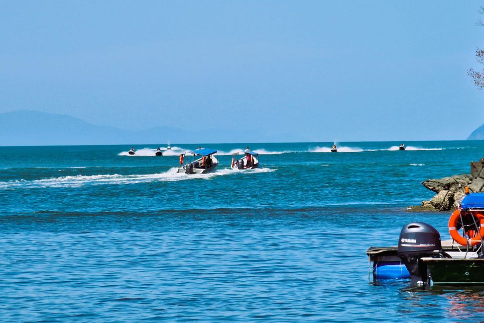 Langkawi - Fly, red eagle, fly