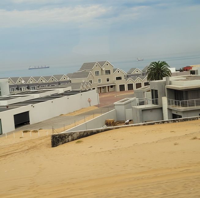 Jour 146 et 147/148 sur 175 : Croisière autour du monde : Walvis Bay/Namibie et deux jours en mer