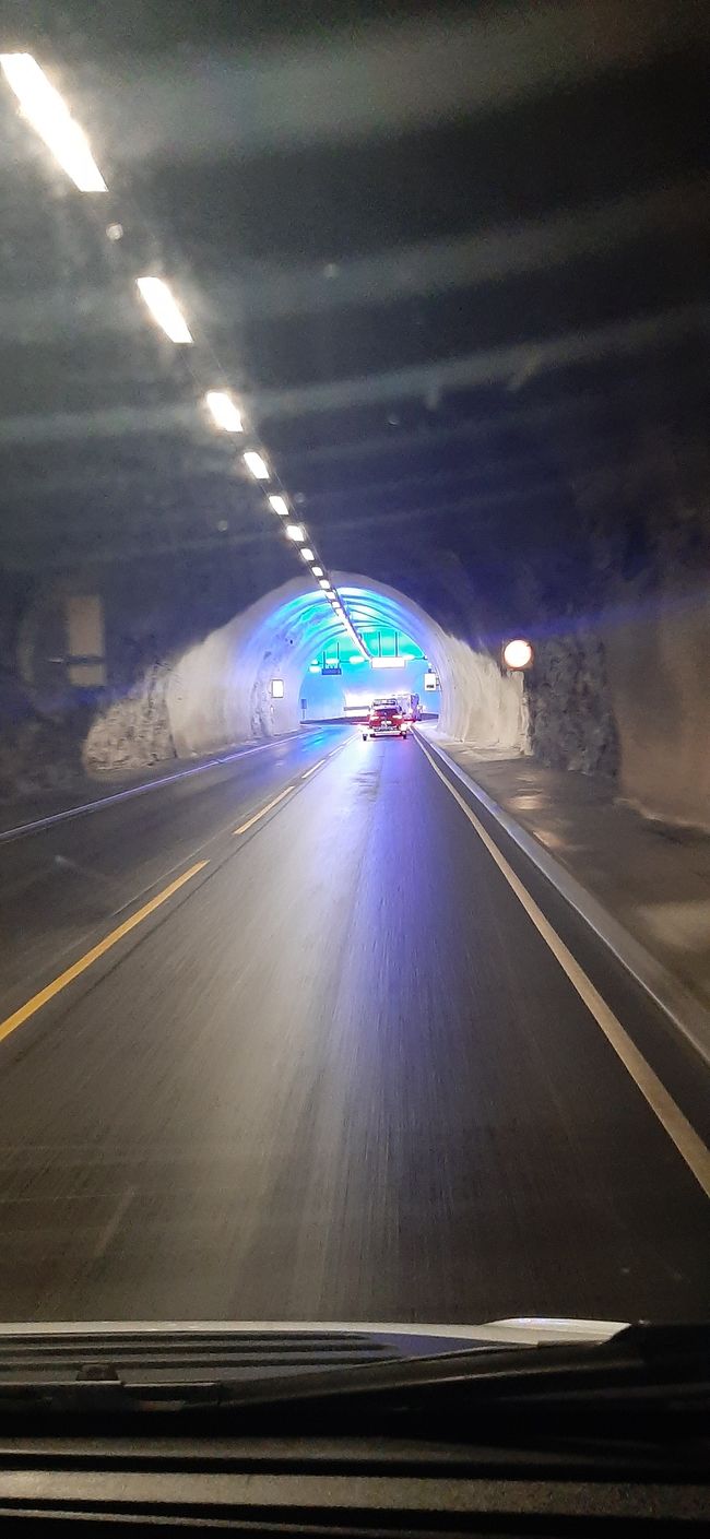 Kreisverkehr im Tunnel
