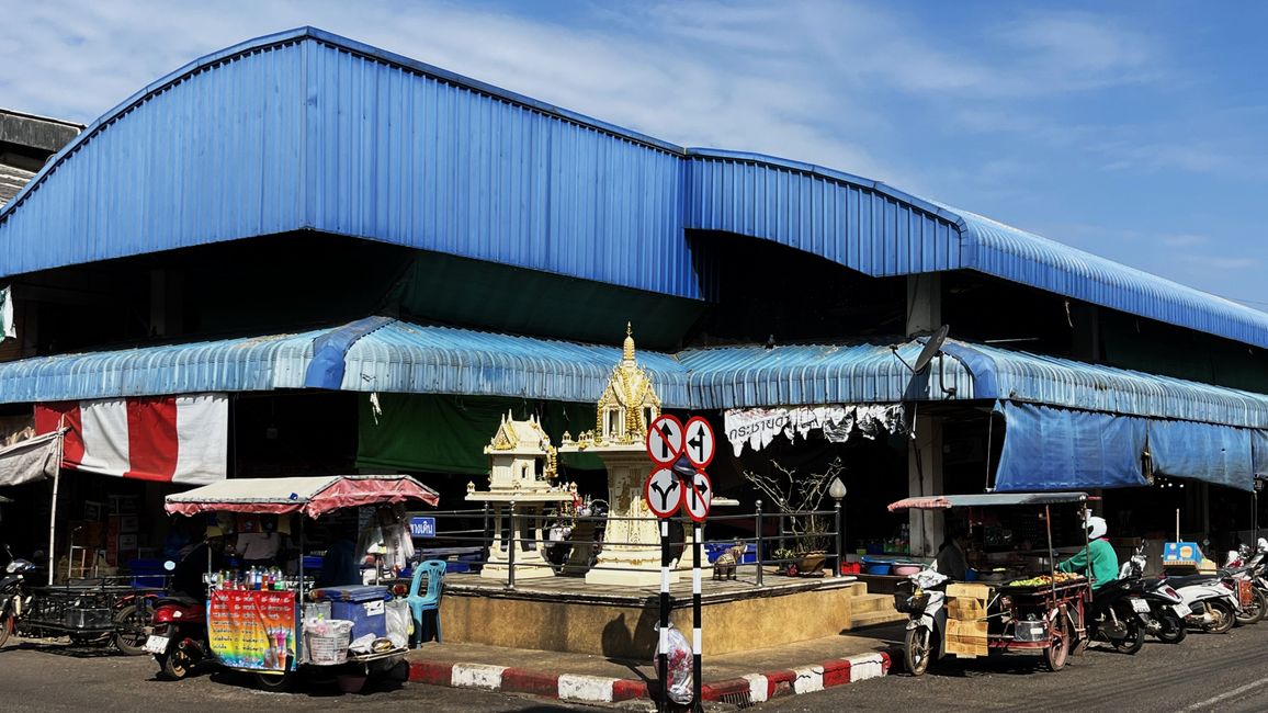 Mercado cubierto de Nong Ki