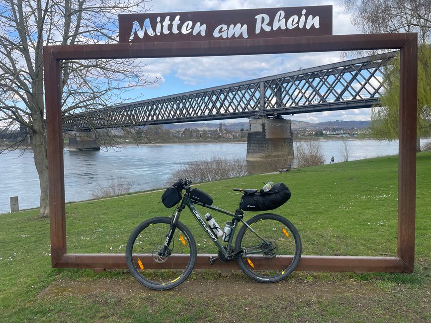 Mitten am Rhein - Urmitz
