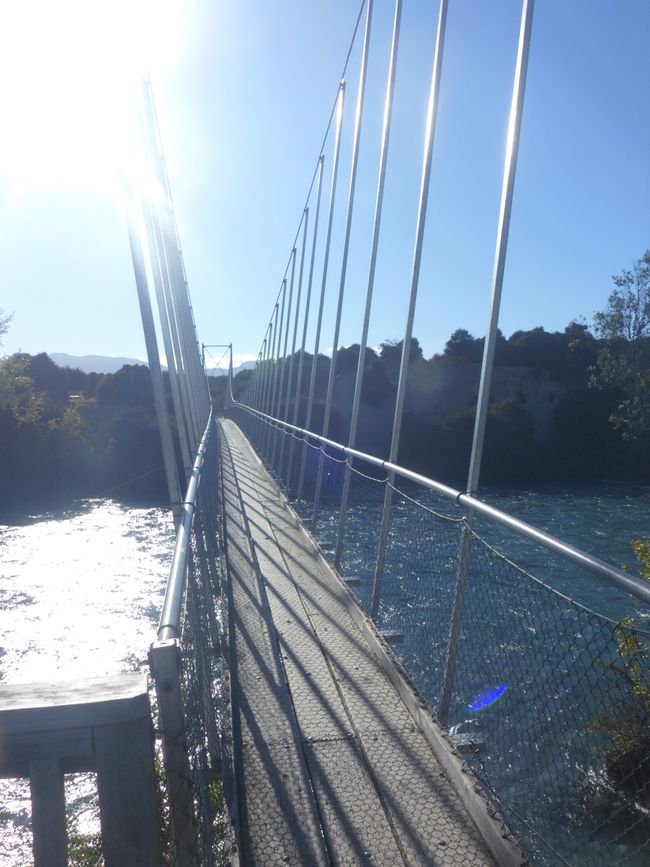 Il WCTA attraverso il fiume Hāwea