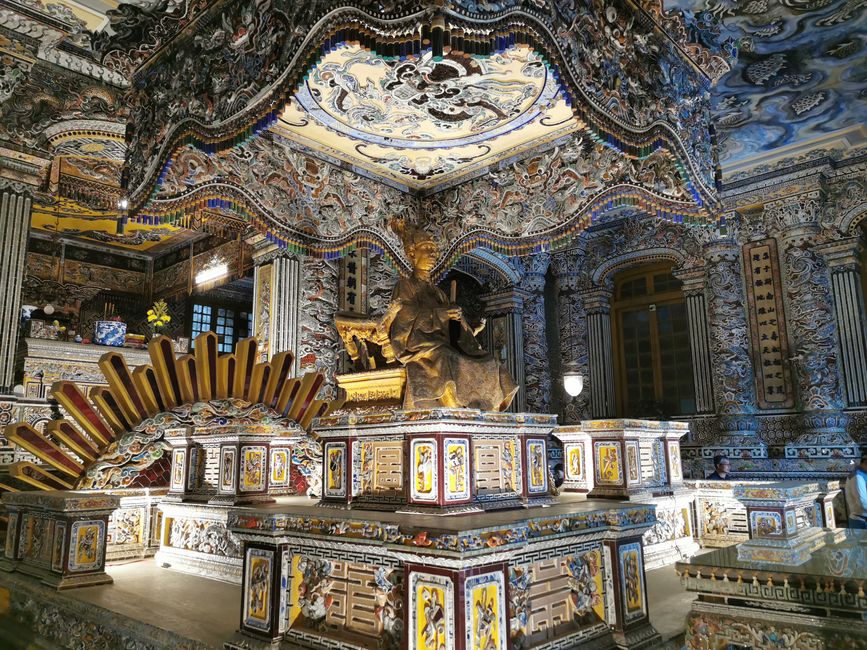 Recorrido por la antigua ciudad imperial de Hue