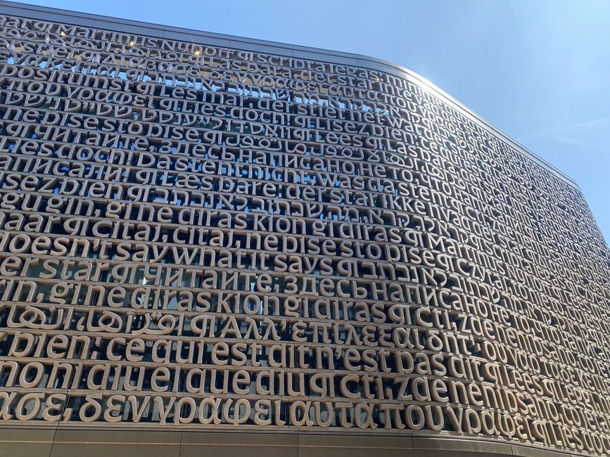 Viele Sprachen an der Uni-Bibliothek