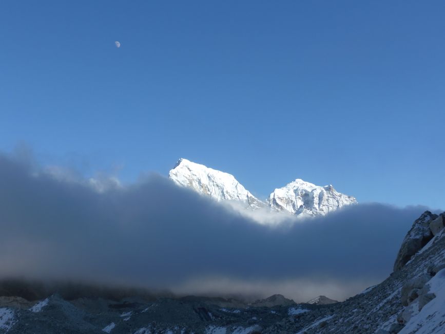 Die Wolken ziehen schon herein 