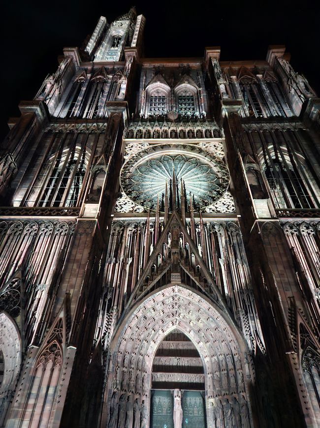 2026 - August - Lichtshow am Straßburger Münster