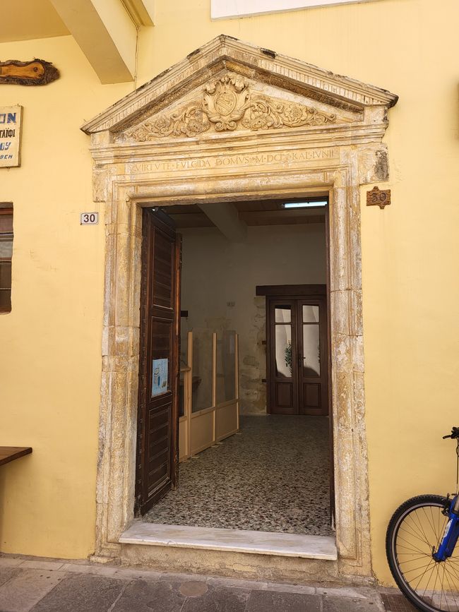Venetian portal to the bakery
