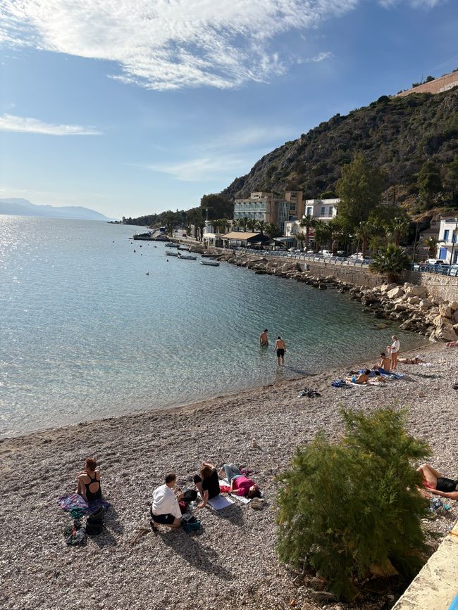 Vedere Corinto, sole e fare il bagno