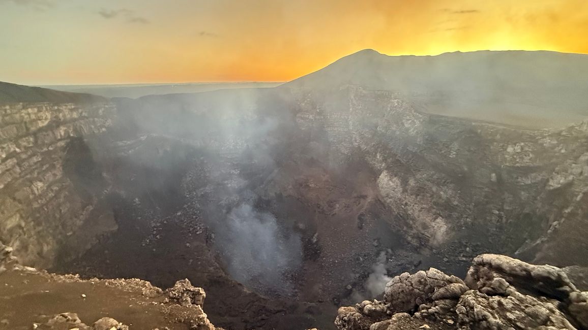 马萨亚火山 / 圣地火口