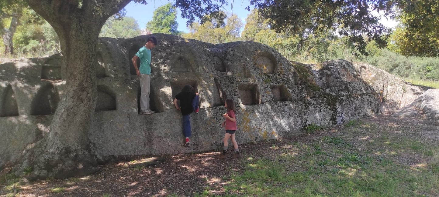 Prähistorischer Steinaltar 