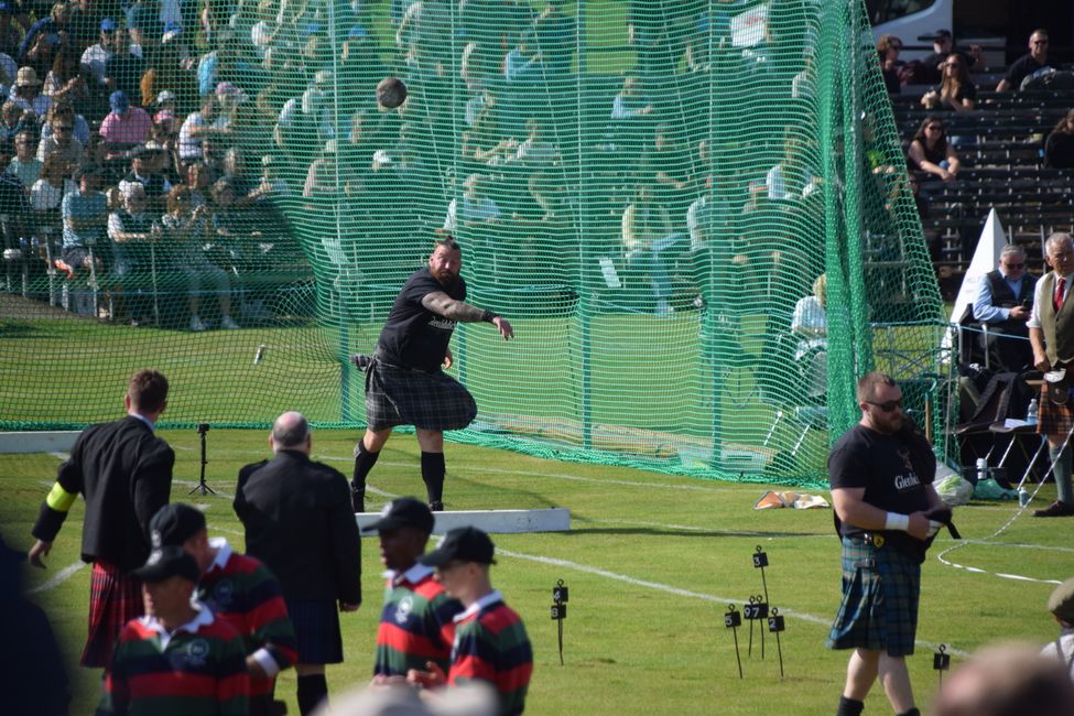 Strong Men, Pipes and Drums