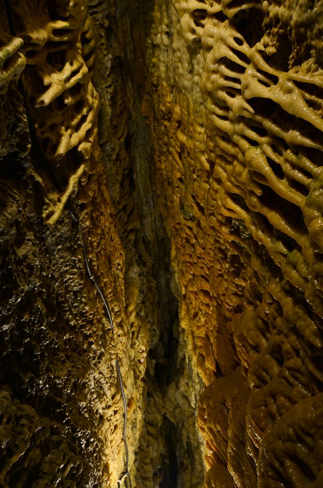 EXPLOSIVE ÜBERRASCHUNG - die Eberstadter Tropsteinhöhle