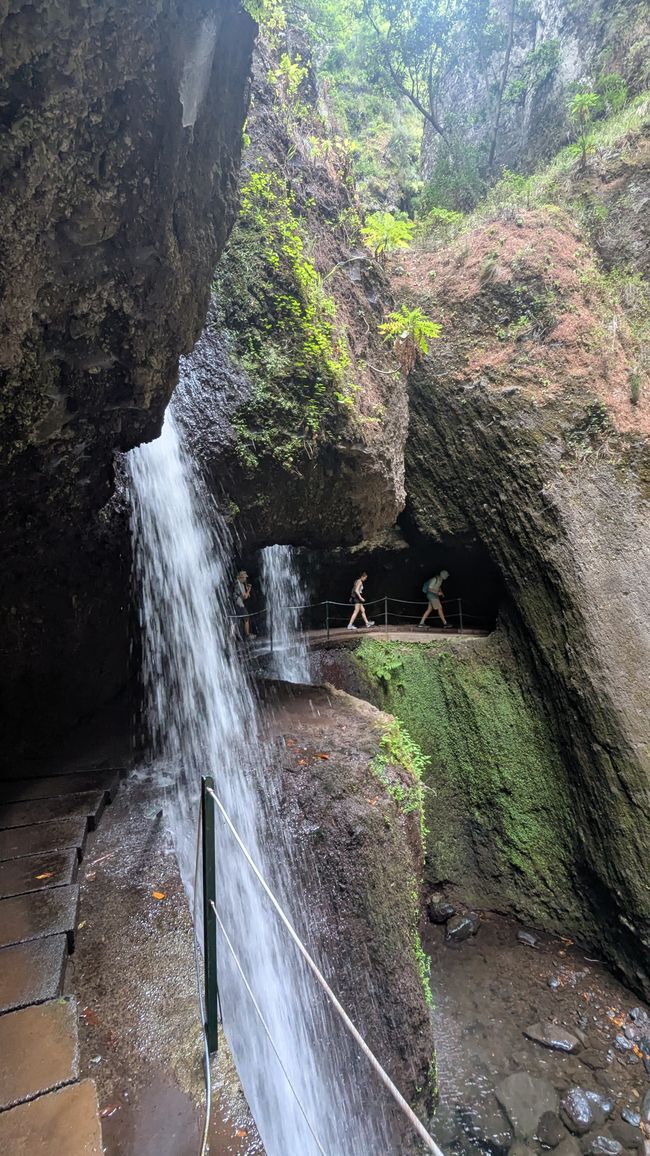 Levada Nova mit Wasserfällen